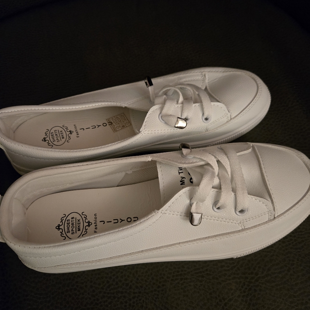 White Casual Sneakers